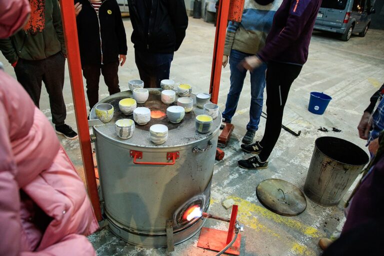 TALLER DE RAKU AMB ROSER NADAL I CARLES VIVES
